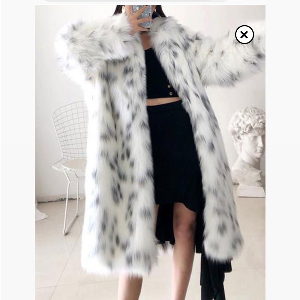 Black and white Snow leopard fluffy trench coat